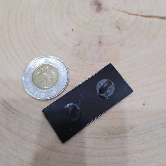 2/$20 Brand New Sailor Venus Rectangular Pin Brooch - Picture 3 of 3